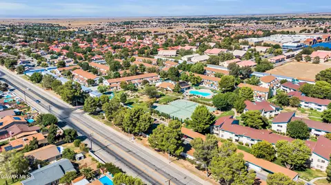 View/Area - 44550 15th St E UNIT 1, Lancaster, CA 93535 photo 9 of 11