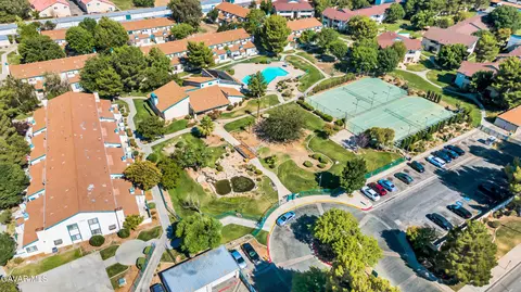 View/Area - 44550 15th St E UNIT 1, Lancaster, CA 93535 photo 8 of 11