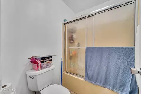 Bath - 44550 15th St E UNIT 1, Lancaster, CA 93535 photo 2 of 2