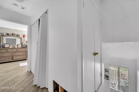 Entry Way - 44550 15th St E UNIT 1, Lancaster, CA 93535 photo 1 of 1