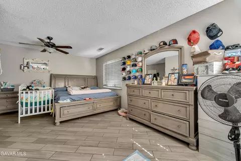 Bedroom - 44550 15th St E UNIT 1, Lancaster, CA 93535 photo 2 of 3