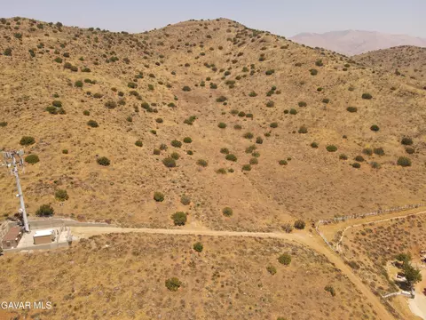 Valleysage Road, Agua Dulce, CA 91390 photo 3