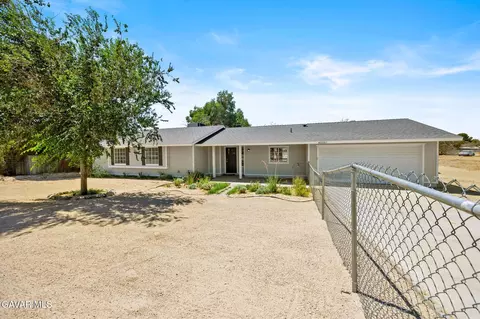 40557 168th St E, Lake Los Angeles, CA 93535