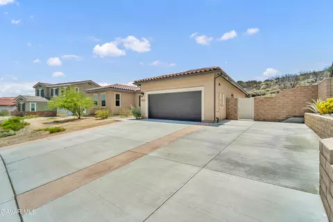 Exterior - 3884 Saddle Dr, Palmdale, CA 93551 photo 3 of 11