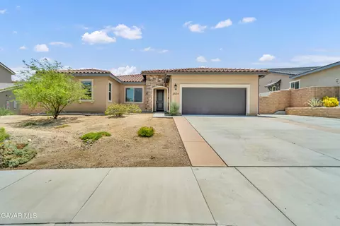 3884 Saddle Dr, Palmdale, CA 93551