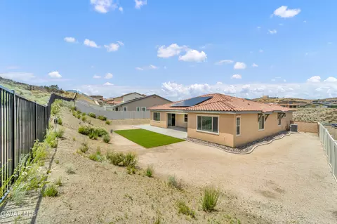 Exterior - 3884 Saddle Dr, Palmdale, CA 93551 photo 10 of 11