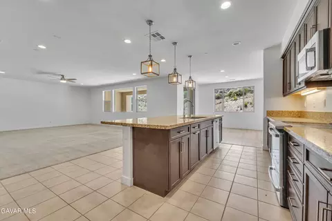 Other - 3884 Saddle Dr, Palmdale, CA 93551 photo 4 of 8