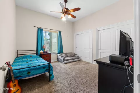 Bedroom - 18050 Rawhide Ct, Tehachapi, CA 93561 photo 2 of 3