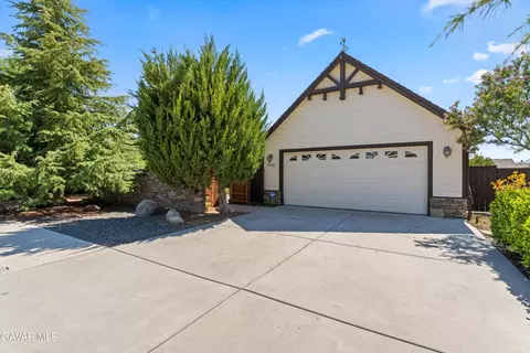 18381 Sulky Ln, Tehachapi, CA 93561 photo 4