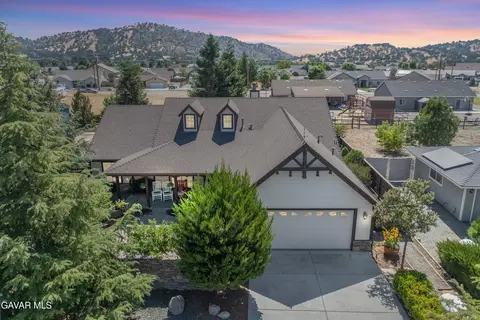 18381 Sulky Ln, Tehachapi, CA 93561