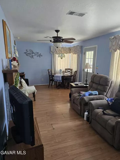 711 Avenue K4 E, Lancaster, CA 93535 photo 5