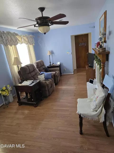 711 Avenue K4 E, Lancaster, CA 93535 photo 4