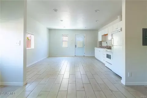 Living - 44655 Fig Ave, Lancaster, CA 93534 photo 3 of 3