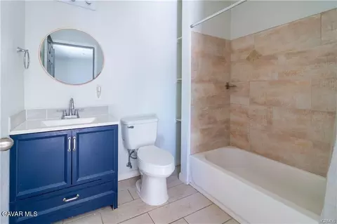 Bath - 44655 Fig Ave, Lancaster, CA 93534 photo 2 of 3