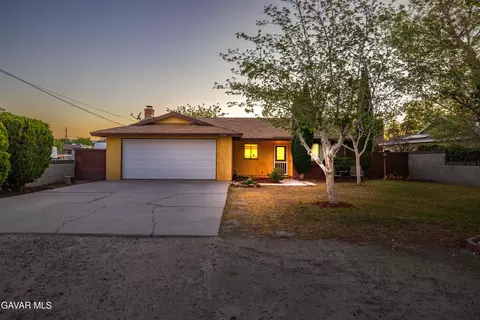 43349 18th St W, Lancaster, CA 93536