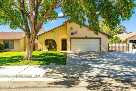 3541 Avenue J13 W, Lancaster, CA 93536