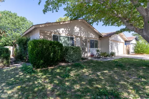 43358 27th St W, Lancaster, CA 93536