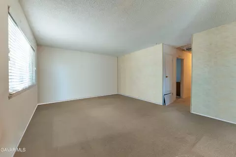 43358 27th St W, Lancaster, CA 93536 photo 4