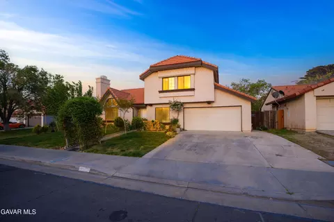 37742 Boxthorn St, Palmdale, CA 93552