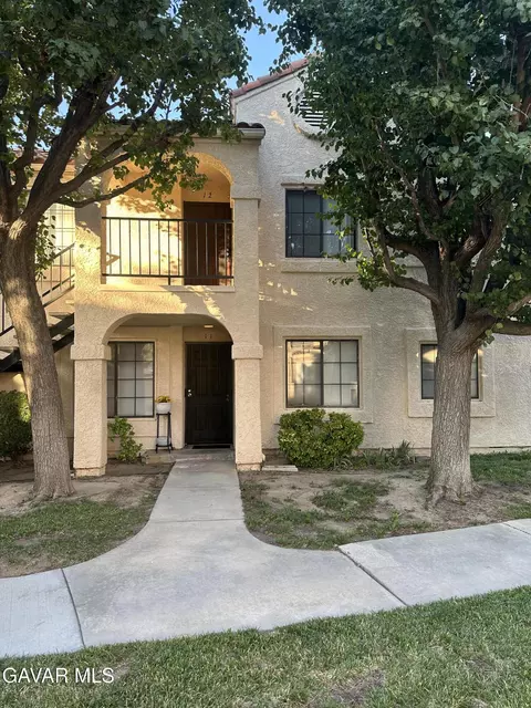 2554 Olive Dr #12, Palmdale, CA 93550