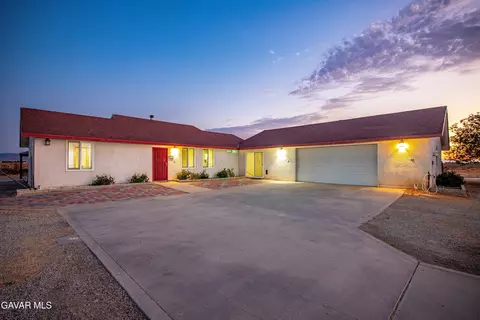 4638 Avenue H E, Lancaster, CA 93535 photo 1