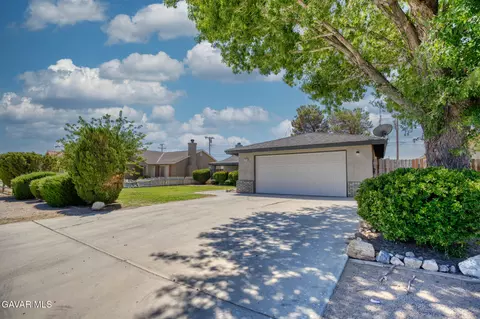 9418 Karen Ave, California City, CA 93505