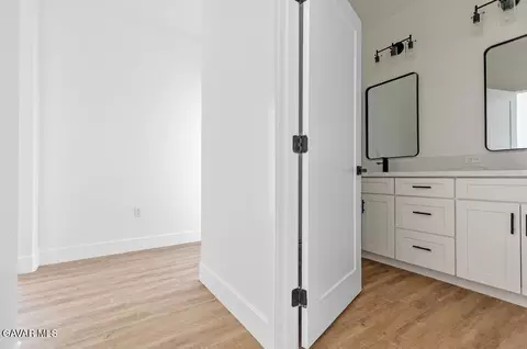 Entry Way - 22509 Mccarthy Dr, Tehachapi, CA 93561 photo 1 of 2