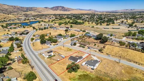 View/Area - 22509 Mccarthy Dr, Tehachapi, CA 93561 photo 1 of 2