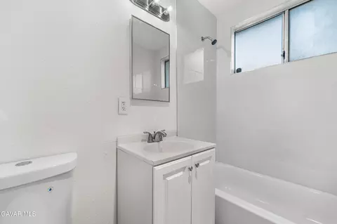 Bath - 44411 Kingtree Ave, Lancaster, CA 93534 photo 1 of 1