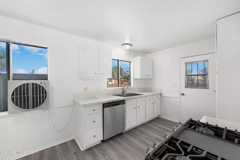 Kitchen - 44411 Kingtree Ave, Lancaster, CA 93534 photo 1 of 5