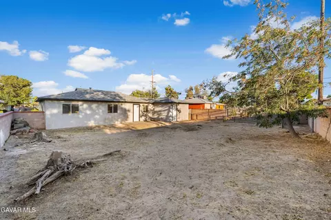 Exterior - 44411 Kingtree Ave, Lancaster, CA 93534 photo 6 of 7