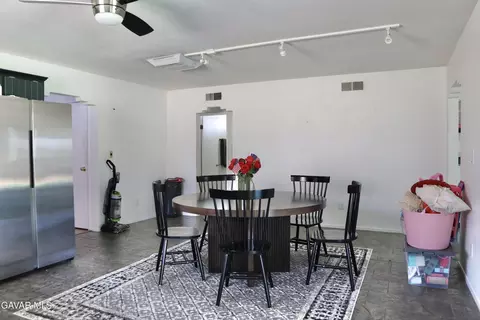 1033 Caperton St, Lancaster, CA 93535 photo 9