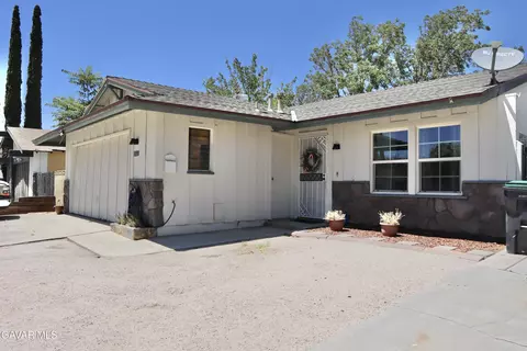 1033 Caperton St, Lancaster, CA 93535 photo 4