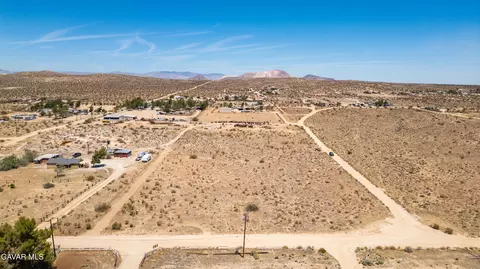 2 Stevenson St, Rosamond, CA 93560 photo 8