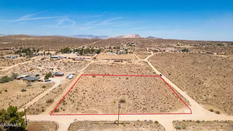2 Stevenson St, Rosamond, CA 93560 photo 7