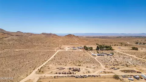 1 Stevenson St, Rosamond, CA 93560 photo 2