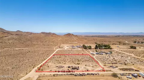 1 Stevenson St, Rosamond, CA 93560