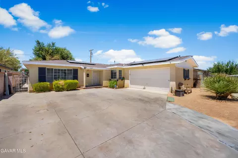45029 16th St W, Lancaster, CA 93534