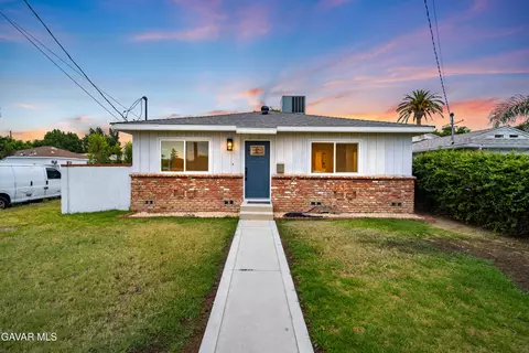 18557 Napa St, Northridge, CA 91324