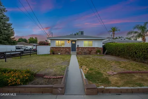 18557 Napa St, Northridge, CA 91324