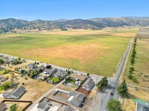 View/Area - 27800 Crofun Rd, Tehachapi, CA 93561 photo 5 of 5