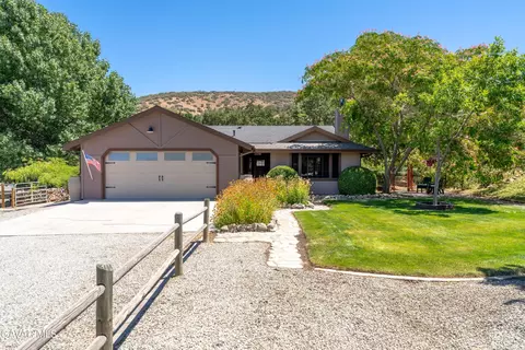 18250 Arosa Rd, Tehachapi, CA 93561