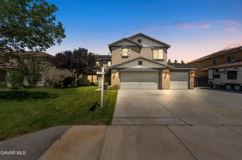 43446 Honeybee Ln, Lancaster, CA 93536