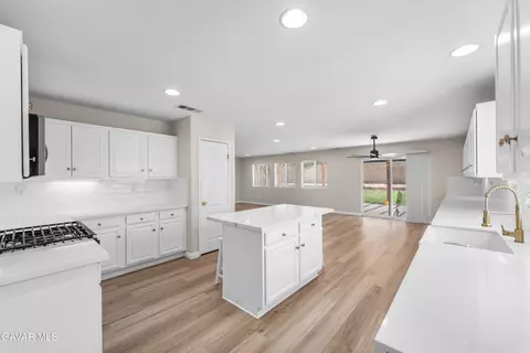 43446 Honeybee Ln, Lancaster, CA 93536 photo 14