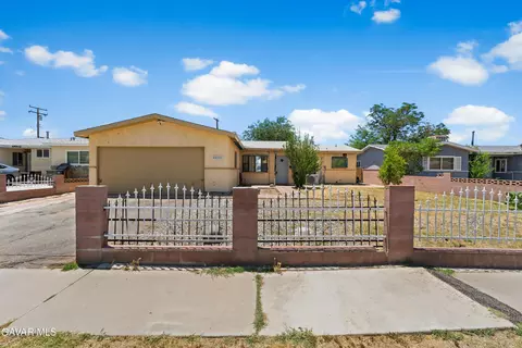 44909 Andale Ave, Lancaster, CA 93535 photo 3