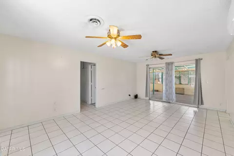 44909 Andale Ave, Lancaster, CA 93535 photo 7