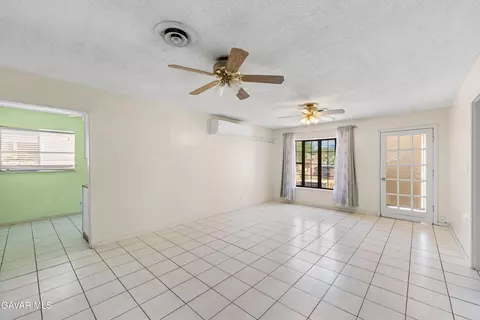 44909 Andale Ave, Lancaster, CA 93535 photo 5