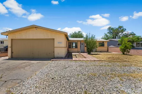 44909 Andale Ave, Lancaster, CA 93535 photo 4