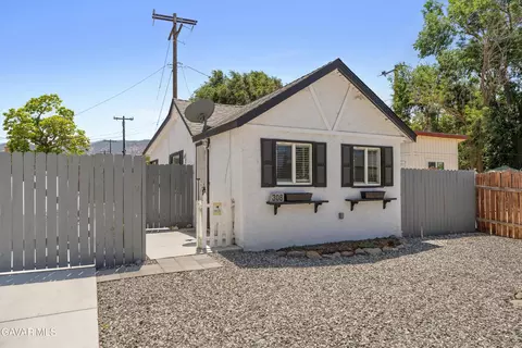 Exterior - 308 C St W, Tehachapi, CA 93561 photo 3 of 5