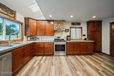 Kitchen - 2037 Ave R 10 E, Palmdale, CA 93550 photo 2 of 3